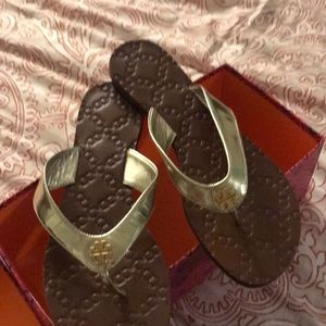 Tory Burch Monroe leather thongs.